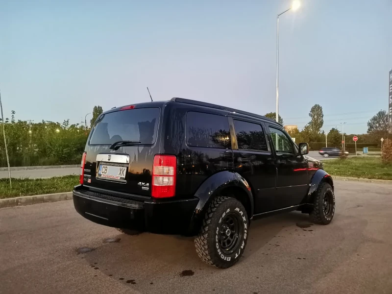 Dodge Nitro R/T 2.8 CRD 4x4 USA, снимка 11 - Автомобили и джипове - 52656872