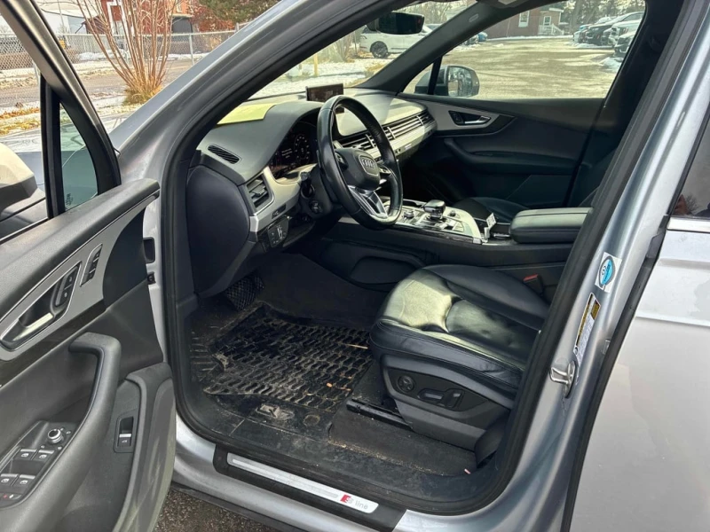 Audi Q7 * Progressiv * CARFAX * БЕЗ ПЪРВОНАЧАЛНА ВНОСКА, снимка 5 - Автомобили и джипове - 52973171