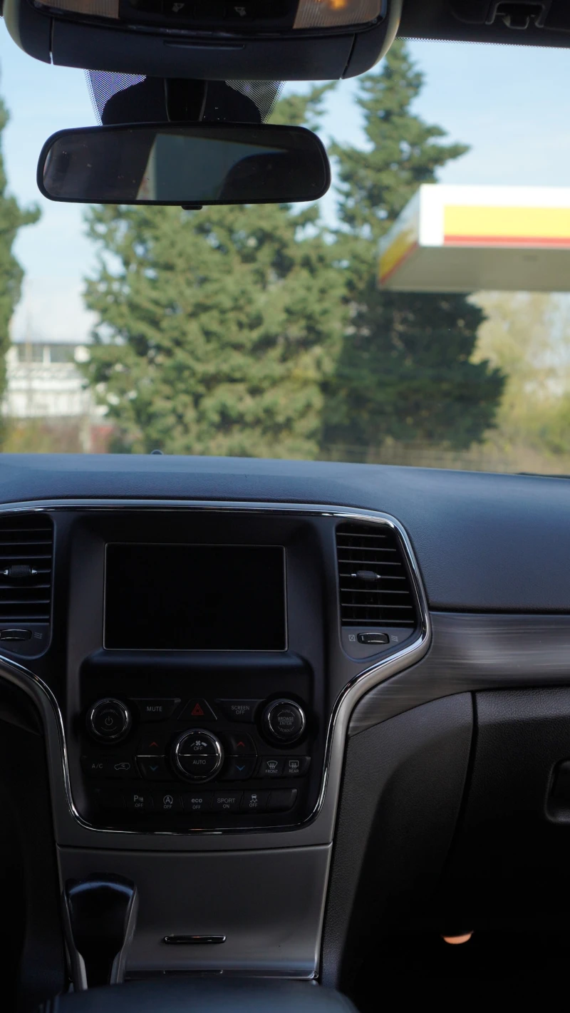 Jeep Grand cherokee, снимка 10 - Автомобили и джипове - 53514600