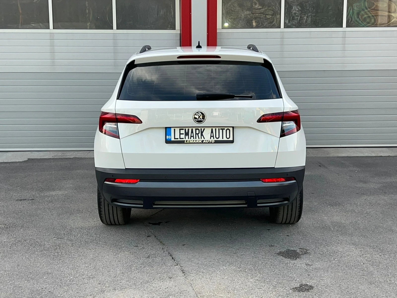 Skoda Karoq 2.0TDI 4X4 DSG AUTOMATIK NAVI EVRO 6B ЛИЗИНГ!!! - изображение 7