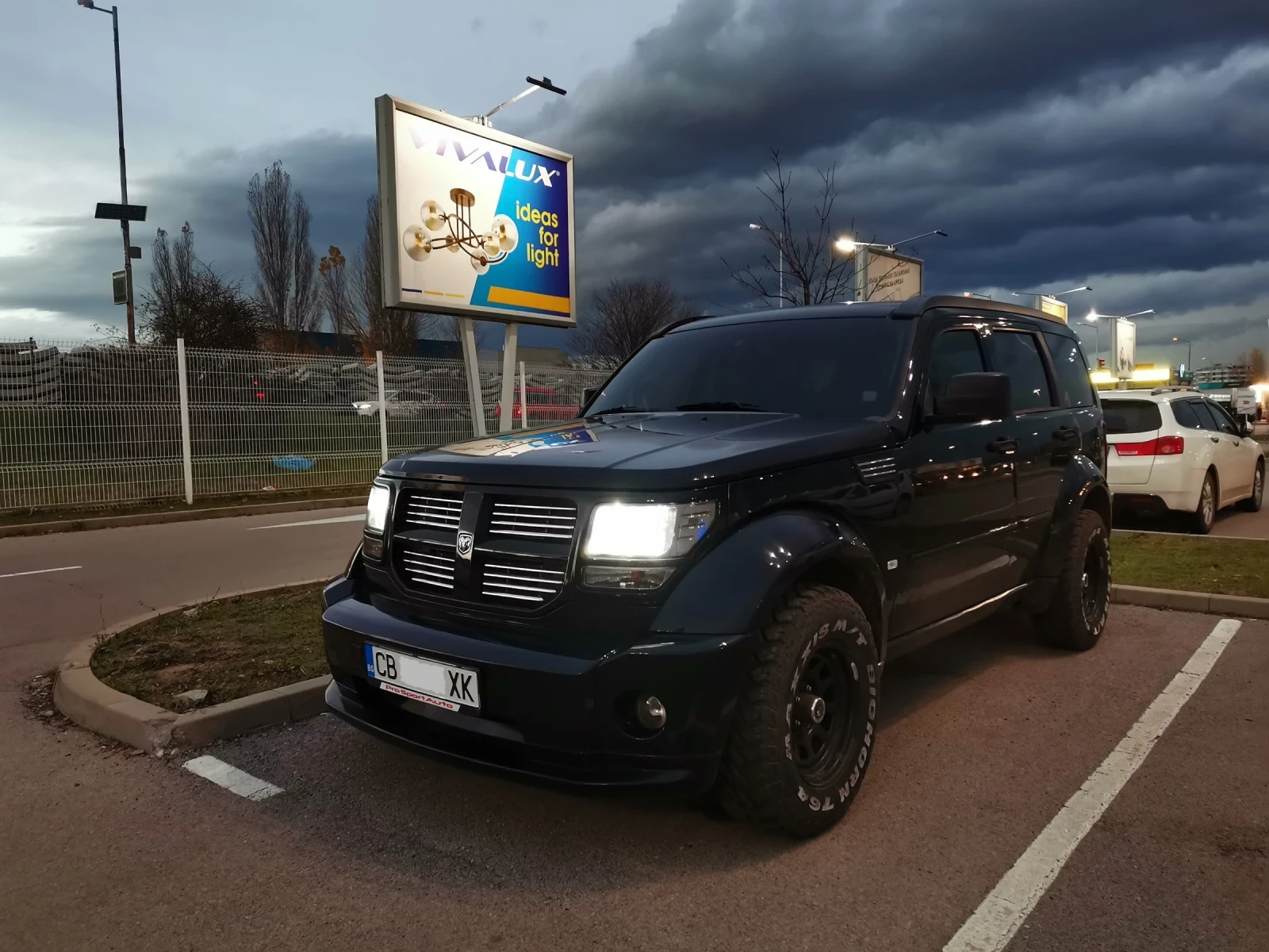 Dodge Nitro R/T 2.8 CRD 4x4 USA, снимка 6 - Автомобили и джипове - 53907246