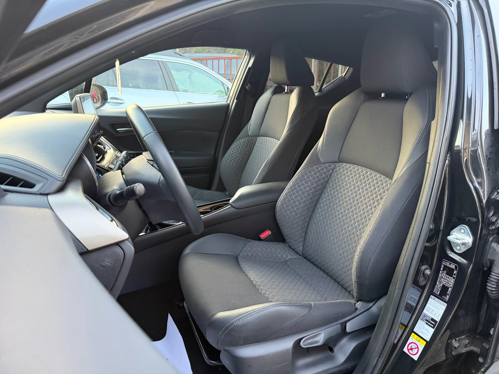 Toyota C-HR  1.8 HYBRID Keyless go  Distronic Euro 6 | Mobile.bg � ����������� 8