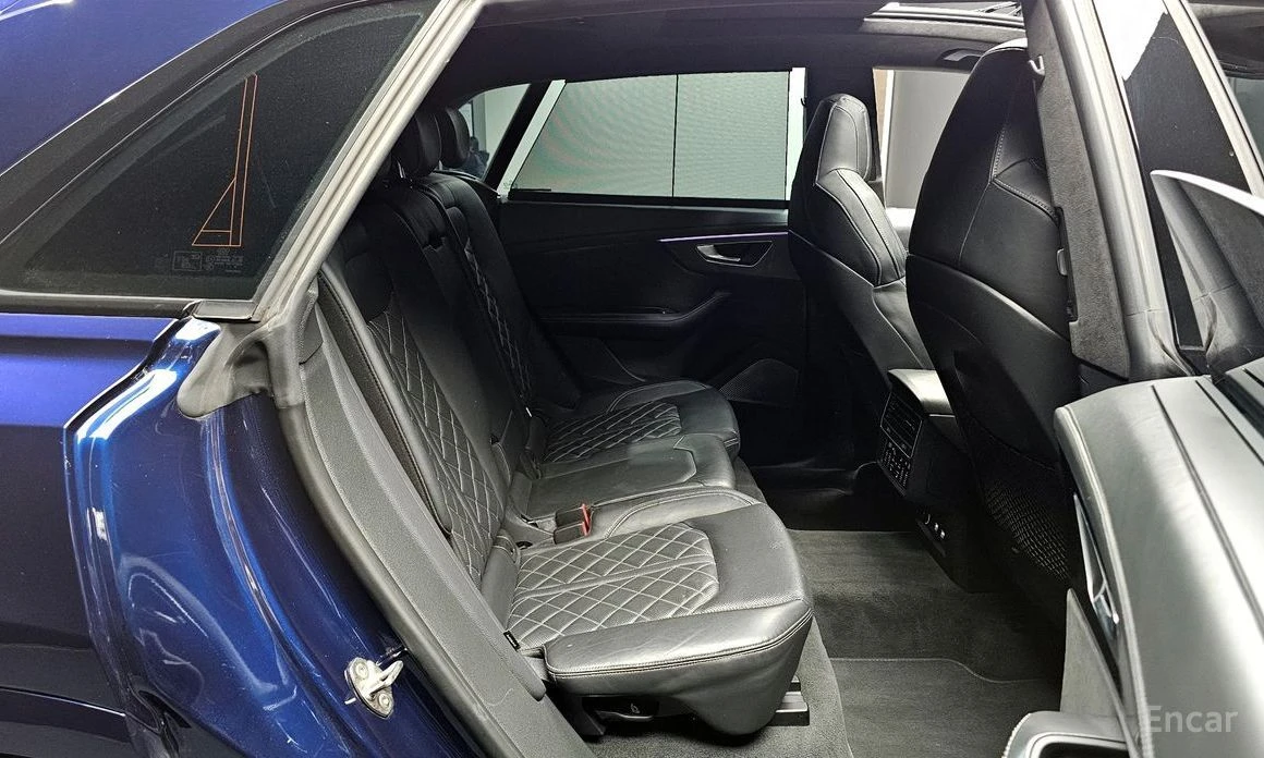Audi SQ8, снимка 11 - Автомобили и джипове - 53859557