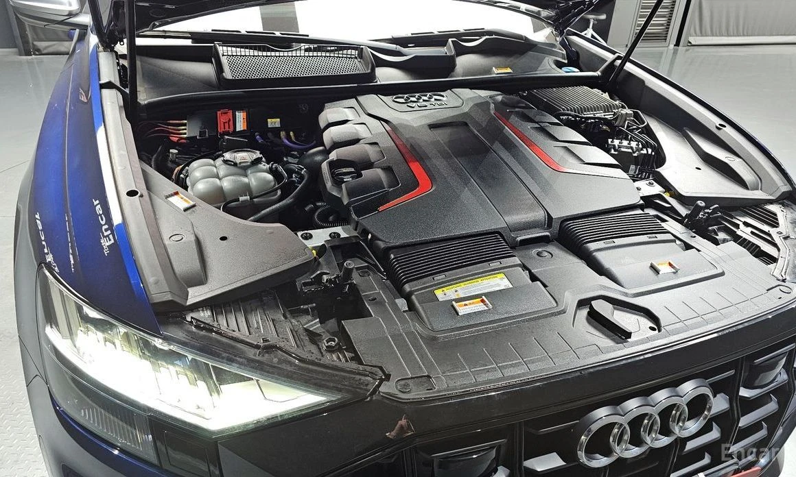 Audi SQ8, снимка 6 - Автомобили и джипове - 53859557