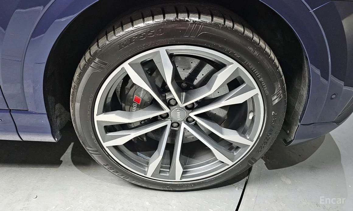 Audi SQ8, снимка 5 - Автомобили и джипове - 53859557