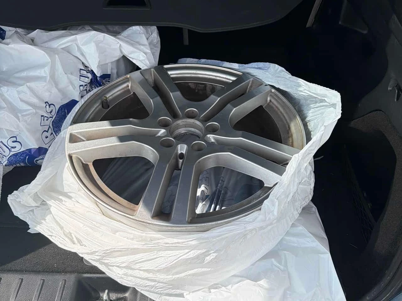 Mercedes-Benz GLC 250  * ПАНО * ПОДГРЕВИ * KEYLESS * CARFAX, снимка 14 - Автомобили и джипове - 54094007