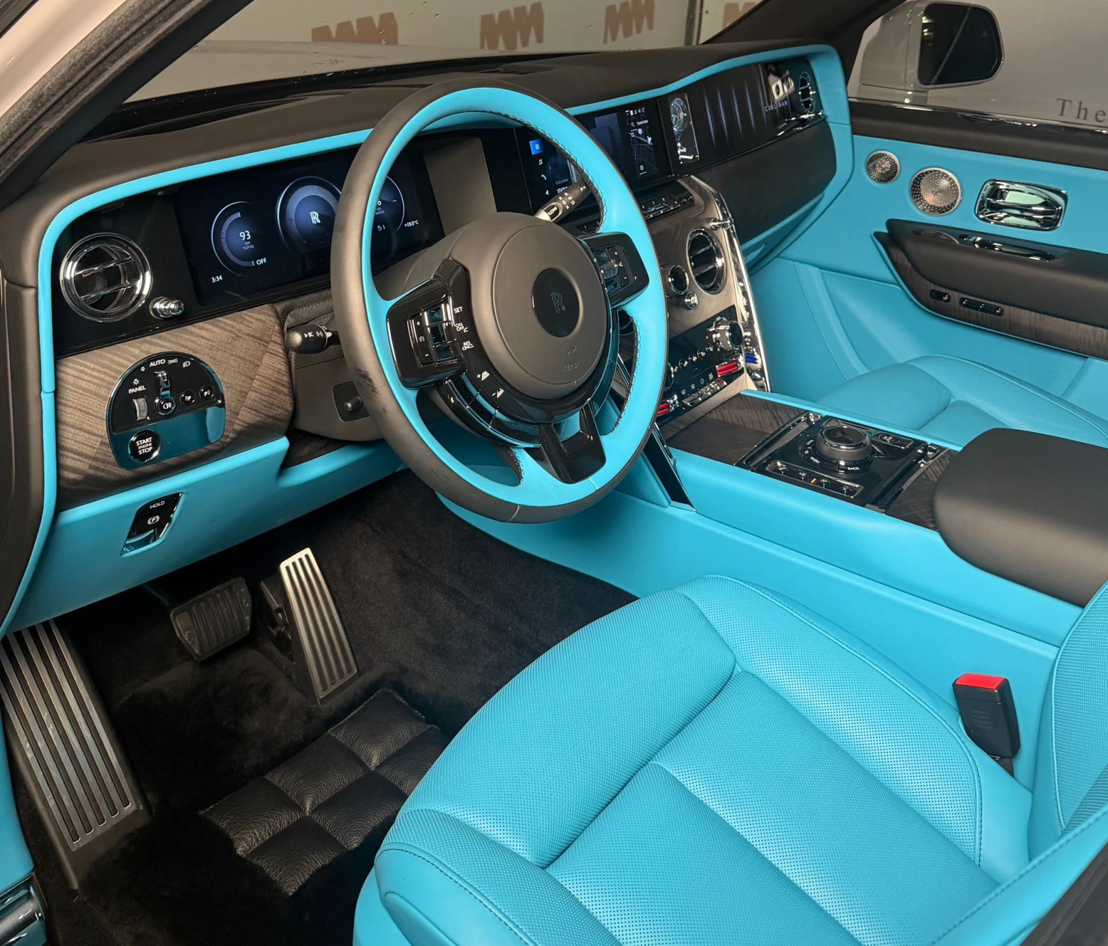 Rolls-Royce Cullinan Series II Facelift* Tempest Grey+ Turchese, снимка 7 - Автомобили и джипове - 54275447