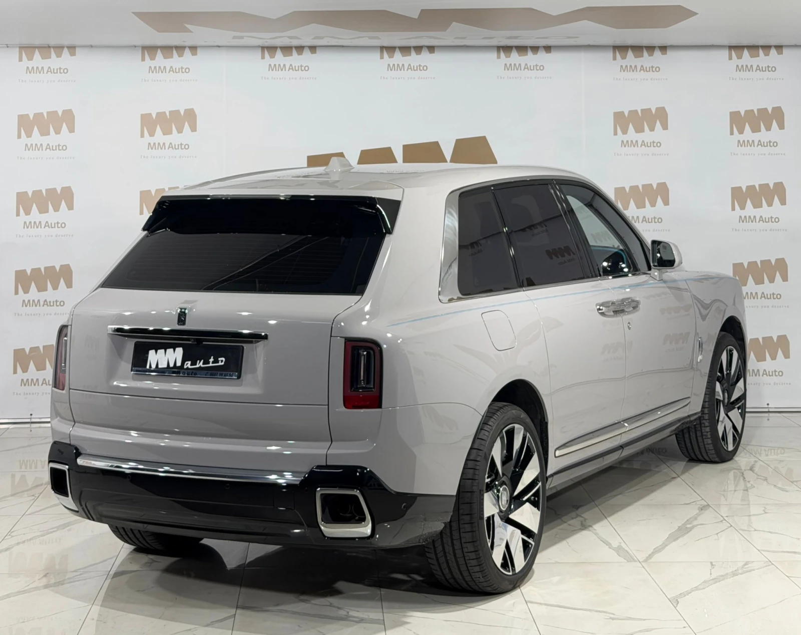 Rolls-Royce Cullinan Series II Facelift* Tempest Grey+ Turchese, снимка 3 - Автомобили и джипове - 54275447