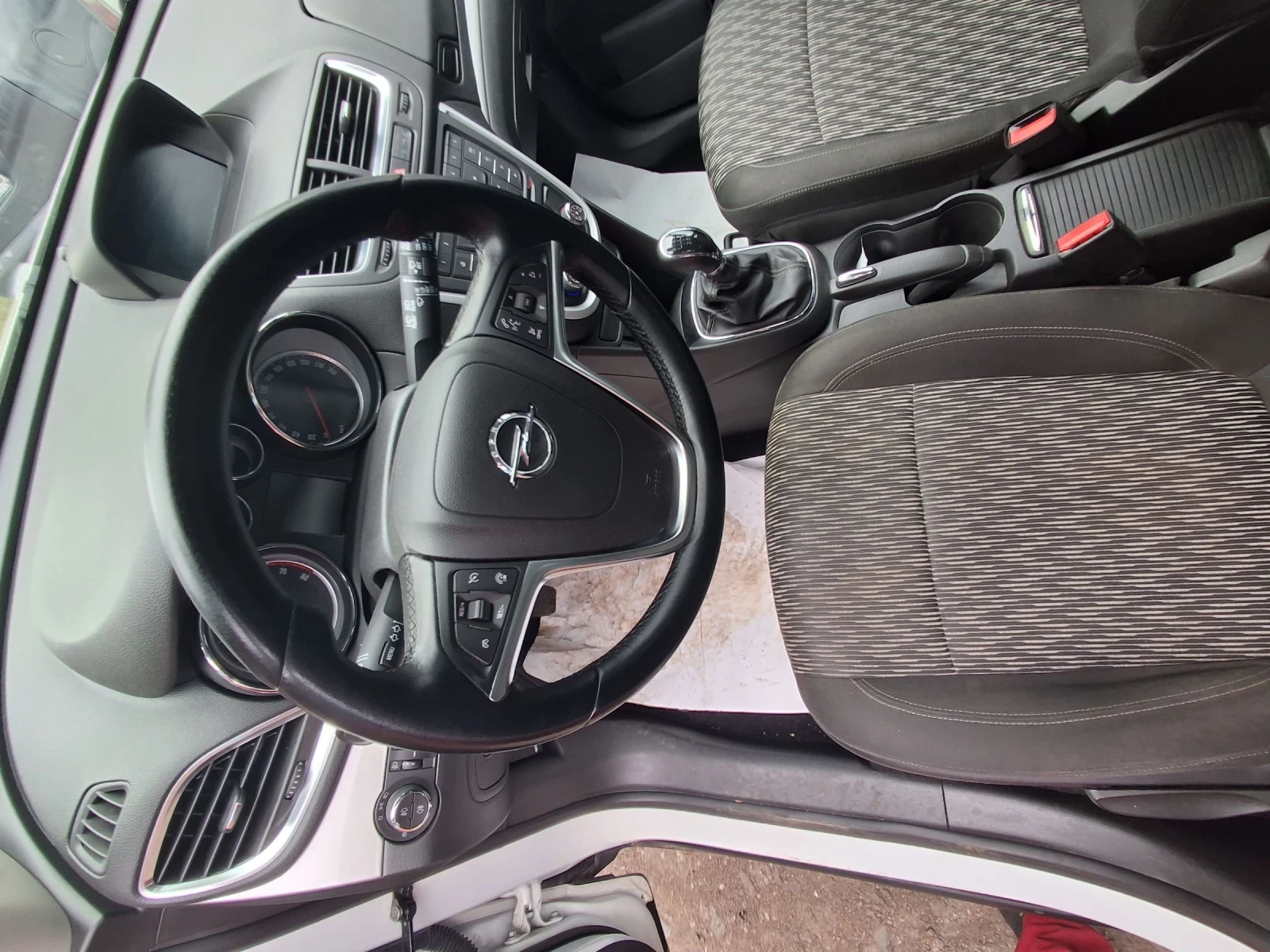 Opel Mokka 1.4 Turbo LPG ЗАВОДСКА ГАЗОВА УРЕДБА, снимка 11 - Автомобили и джипове - 54289197