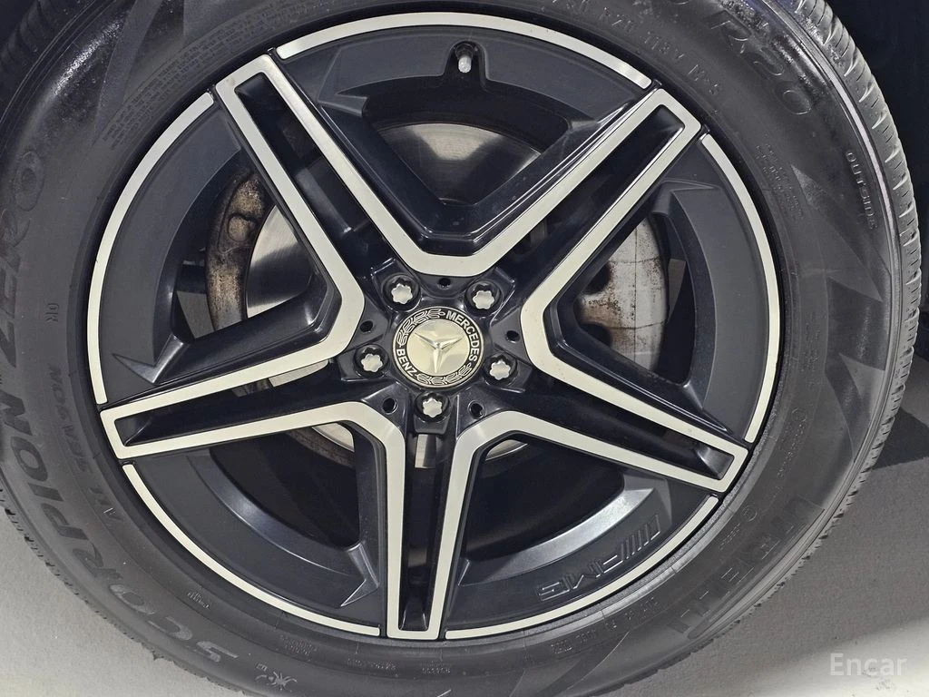 Mercedes-Benz GLE 300 d 4MATIC* FULL AMG PACK* 360 CAM* КРАЙНА ЦЕНА* , снимка 7 - Автомобили и джипове - 54884153