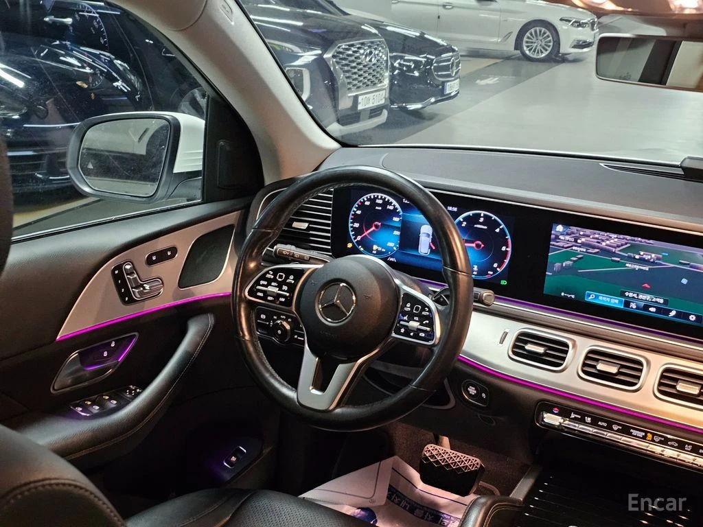 Mercedes-Benz GLE 300 d 4MATIC* FULL AMG PACK* 360 CAM* КРАЙНА ЦЕНА* , снимка 8 - Автомобили и джипове - 54884153