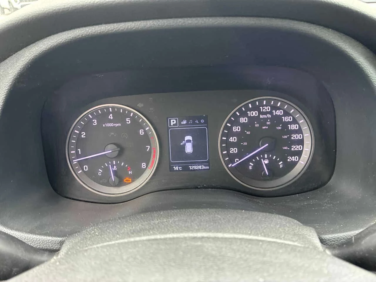 Hyundai Tucson * Premium * CARFAX * ОПЦИЯ ЗА ФИНАНСИРАНЕ, снимка 8 - Автомобили и джипове - 54987620