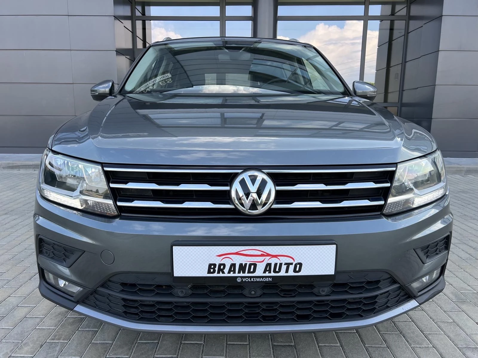 VW Tiguan * ALLSPACE *   2.0 TDi  150 k. c., снимка 2 - Автомобили и джипове - 55153549