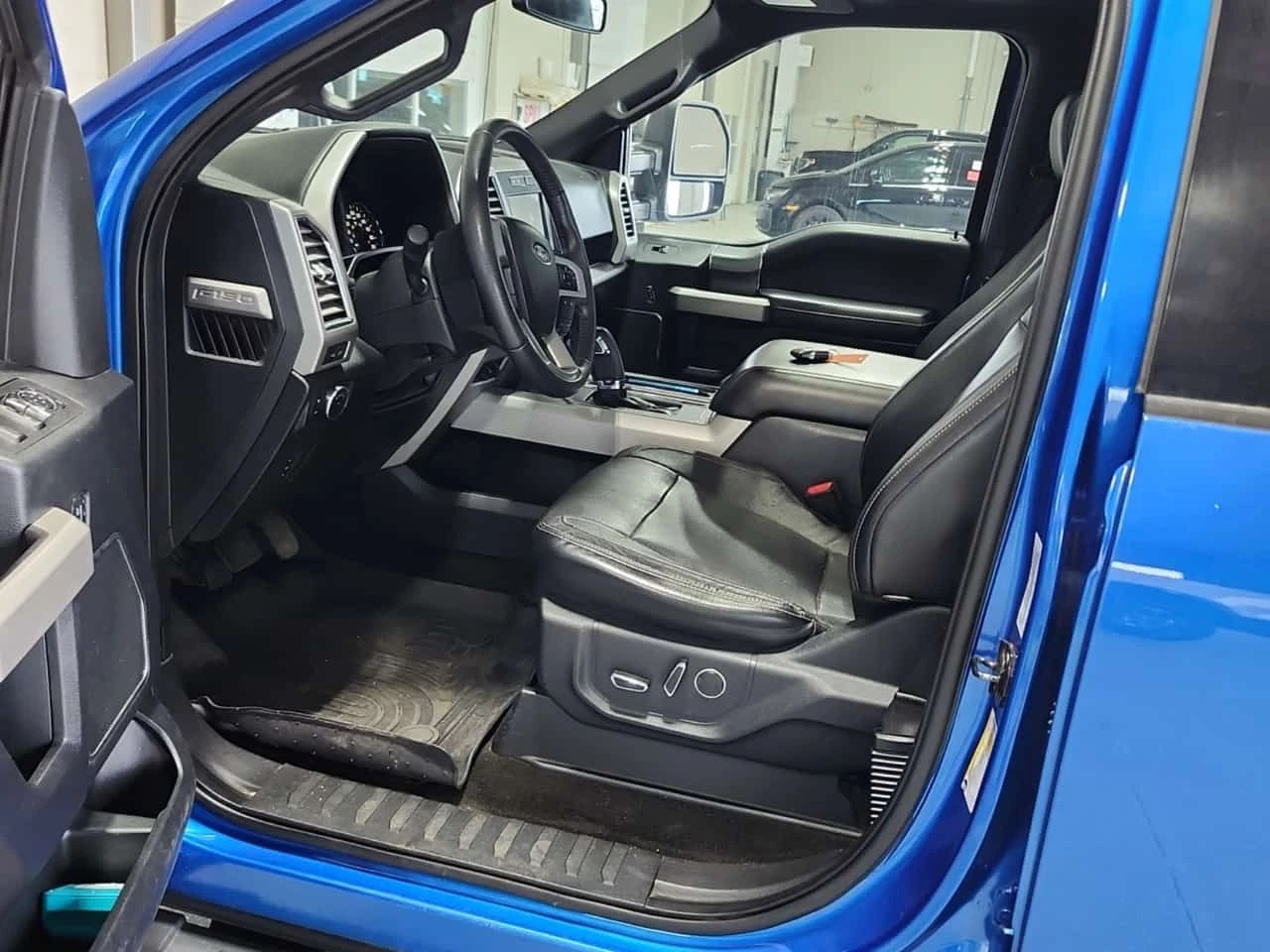 Ford F150 LARIAT CREW CAB STANDARD BED| , снимка 7 - Автомобили и джипове - 55416486