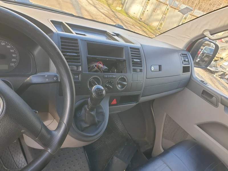 VW T5 2.5 TDI 131 PS, снимка 10 - Бусове и автобуси - 43833943