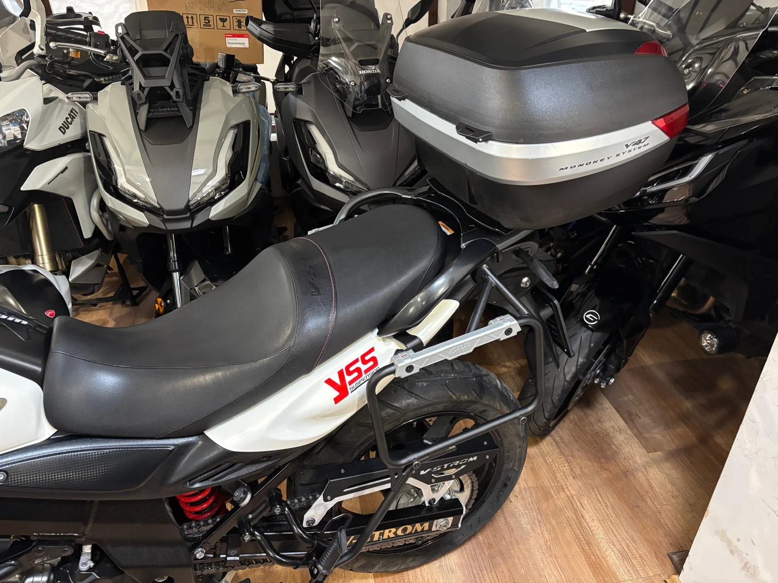 Suzuki V-strom 650i ABS, снимка 9 - Мотоциклети и мототехника - 56088209