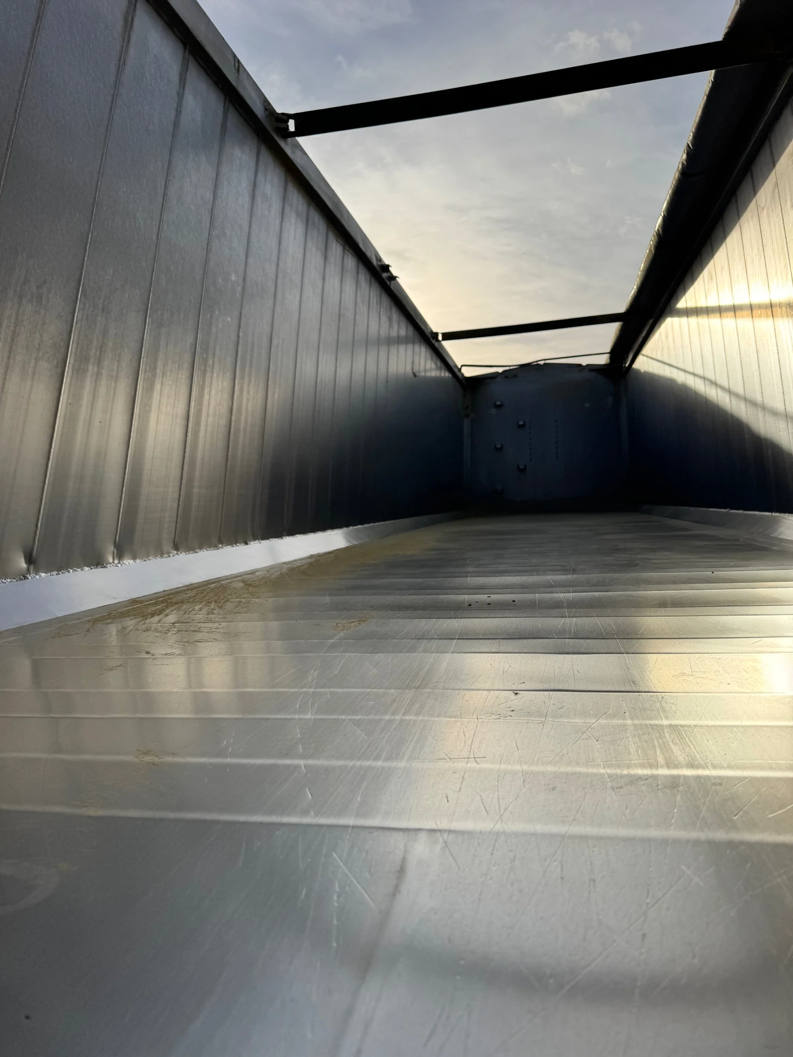 ����������� Wielton ������� 64 ������ ������ ��3 | Mobile.bg � ����������� 3