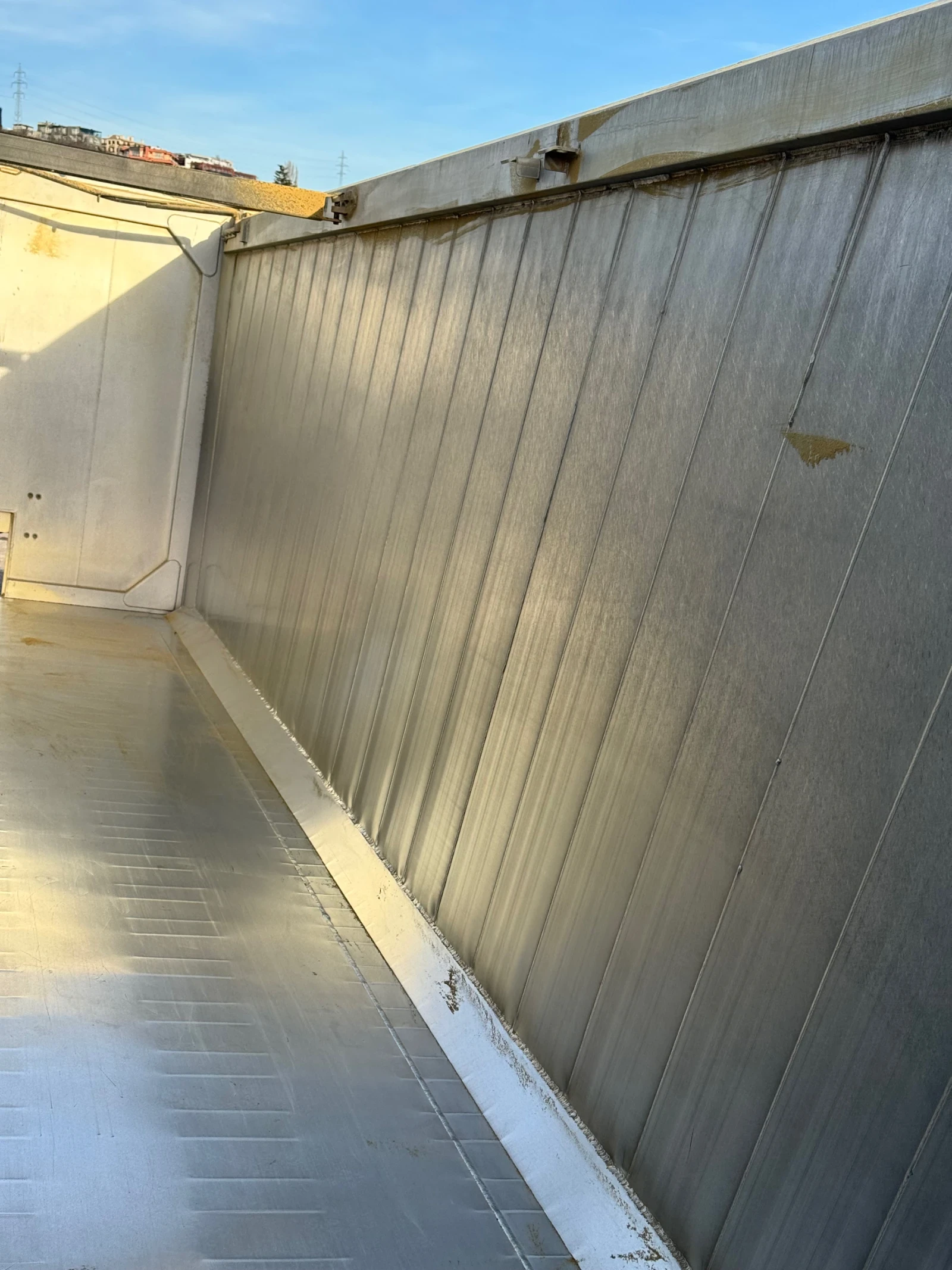 ����������� Wielton ������� 64 ������ ������ ��3 | Mobile.bg � ����������� 16