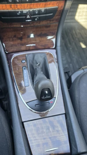 Mercedes-Benz E 200 CDI , снимка 11