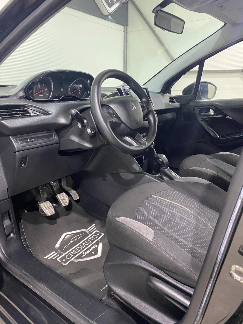 Peugeot 208 1.6HDI 92hp, снимка 7 - Автомобили и джипове - 39333975