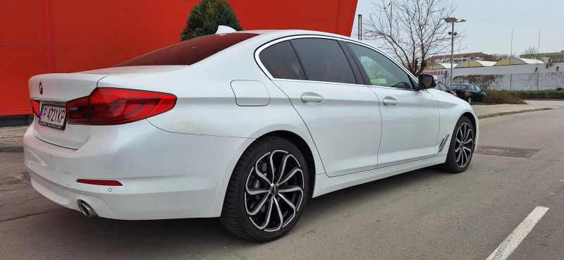 BMW 520 Перфектен.Неразличим от нов., снимка 8 - Автомобили и джипове - 44806173