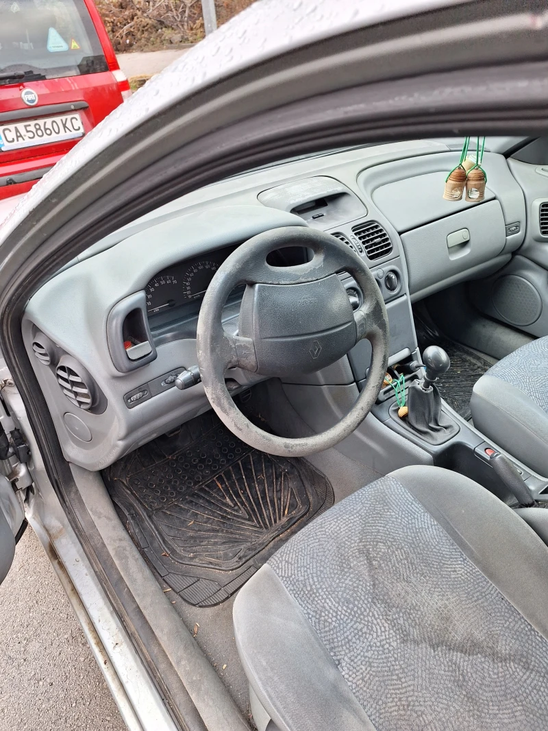 Renault Laguna, снимка 7 - Автомобили и джипове - 48360015