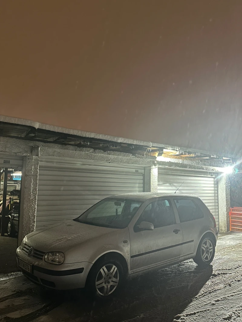 VW Golf, снимка 5 - Автомобили и джипове - 48697497