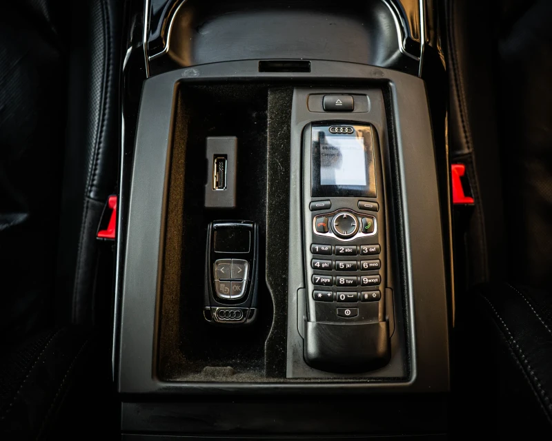 Audi A8, снимка 16 - Автомобили и джипове - 52584227