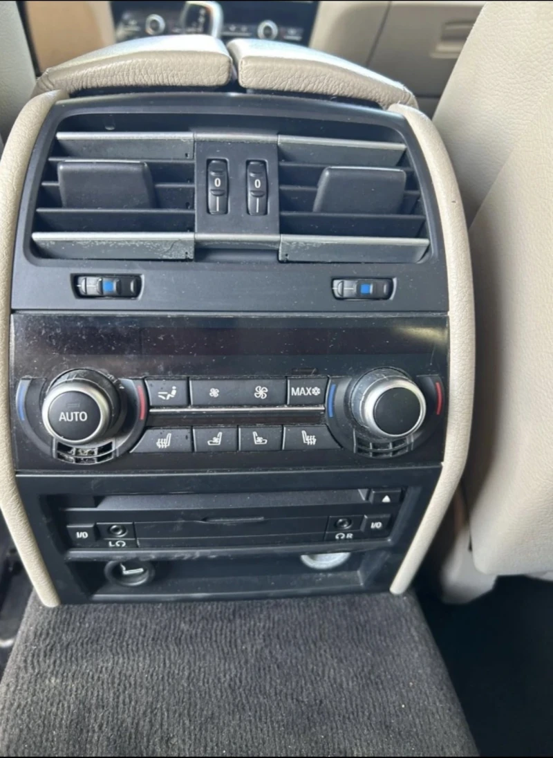 BMW 740 Long Xdrive DVD, снимка 12 - Автомобили и джипове - 52840820