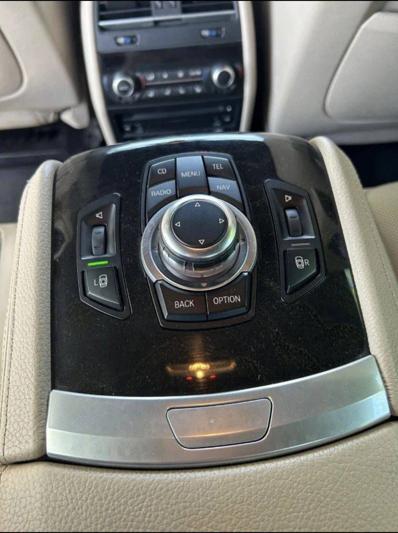 BMW 740 Long Xdrive DVD, снимка 13 - Автомобили и джипове - 52840820
