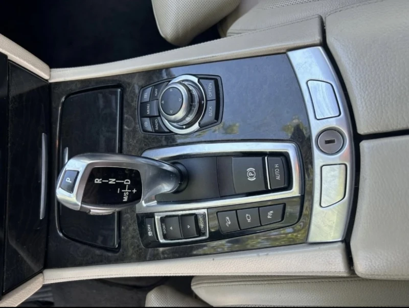 BMW 740 Long Xdrive DVD, снимка 8 - Автомобили и джипове - 52840820