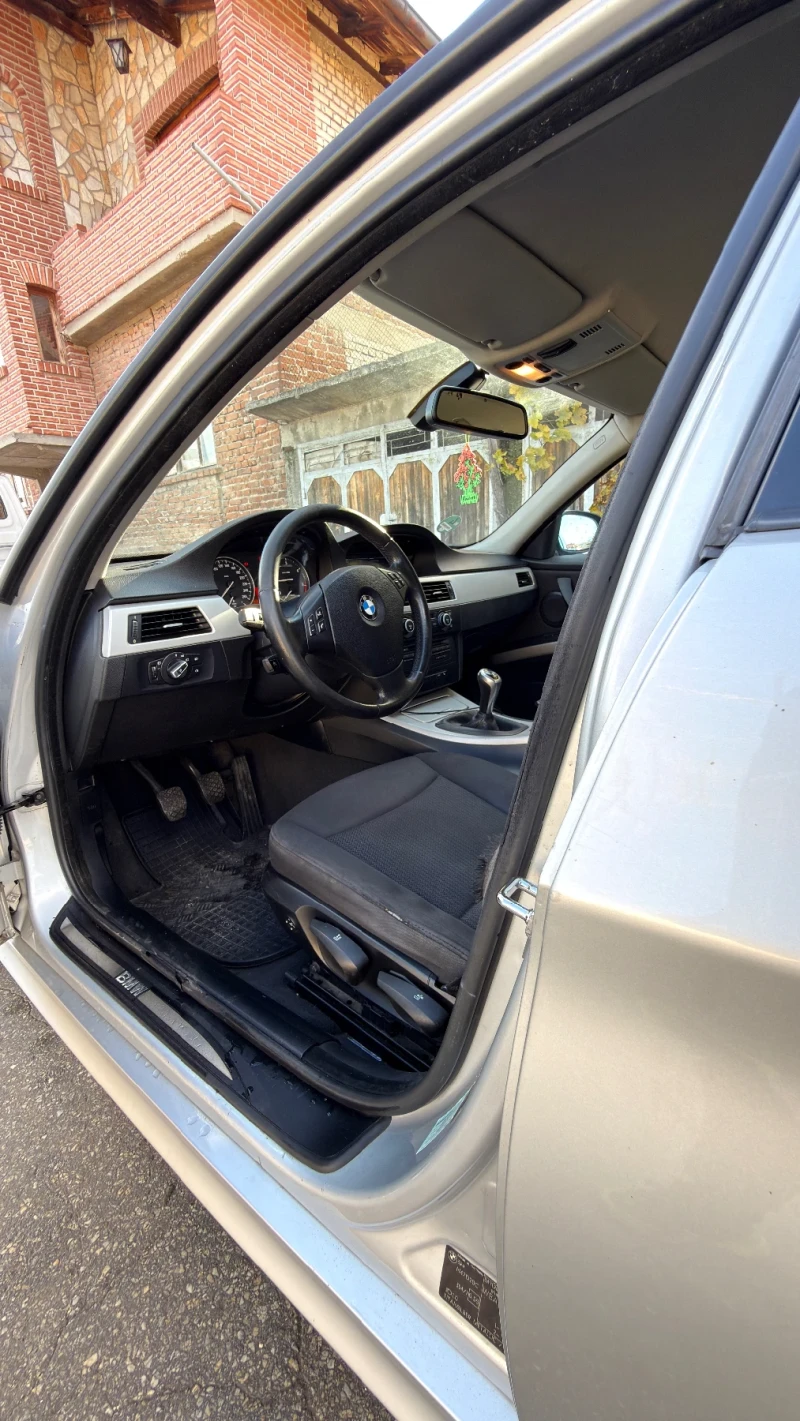 BMW 318 318d, снимка 10 - Автомобили и джипове - 52502665