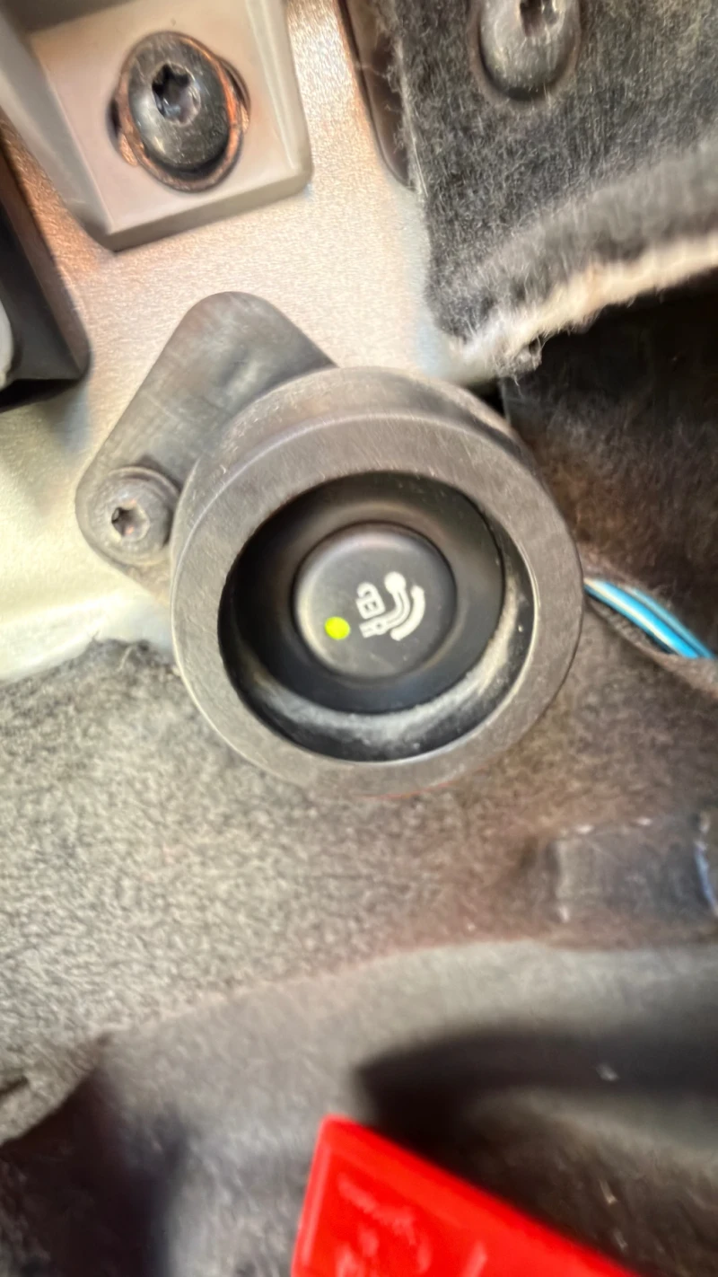 BMW 318 318d, снимка 16 - Автомобили и джипове - 52502665