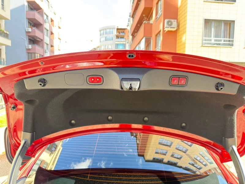 Mercedes-Benz E 400 4Matic / Burmester / Panorama / AMG Pack, снимка 6 - Автомобили и джипове - 52588211