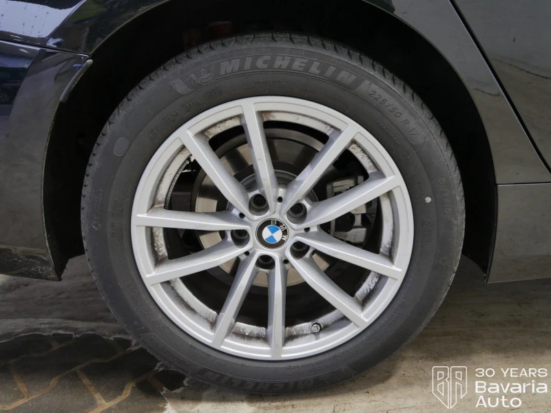 BMW 318 i Steptronic, снимка 13 - Автомобили и джипове - 52727768