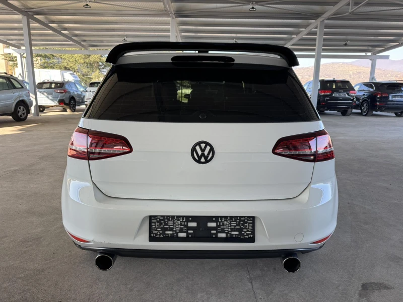 VW Golf 110ps* High Line* Нави* Клима* Паркт* , снимка 4 - Автомобили и джипове - 52846912