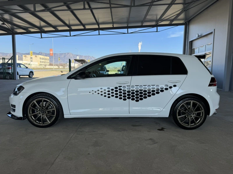 VW Golf 110ps* High Line* Нави* Клима* Паркт* , снимка 2 - Автомобили и джипове - 52846912
