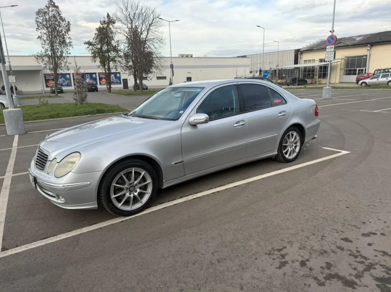 Mercedes-Benz E 320, снимка 2 - Автомобили и джипове - 52980131