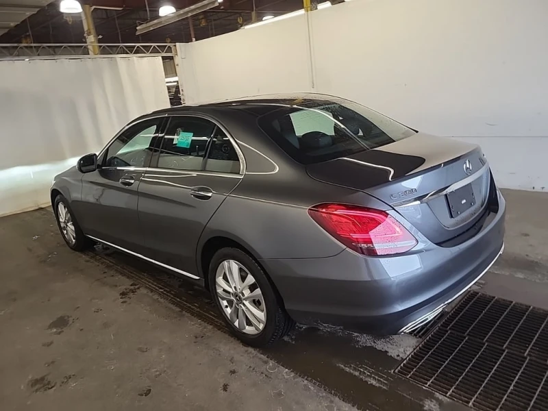 Mercedes-Benz C 300 * CARFAX * БЕЗ ПЪРВОНАЧАЛНА ВНОСКА, снимка 4 - Автомобили и джипове - 53042959