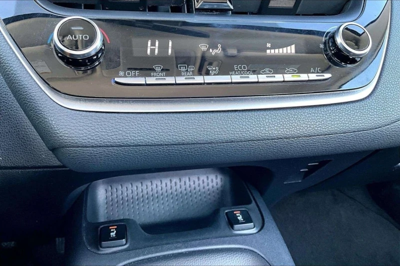 Toyota Corolla * SE * CARFAX * ФИКСИРАНА ЦЕНА, снимка 16 - Автомобили и джипове - 53452827