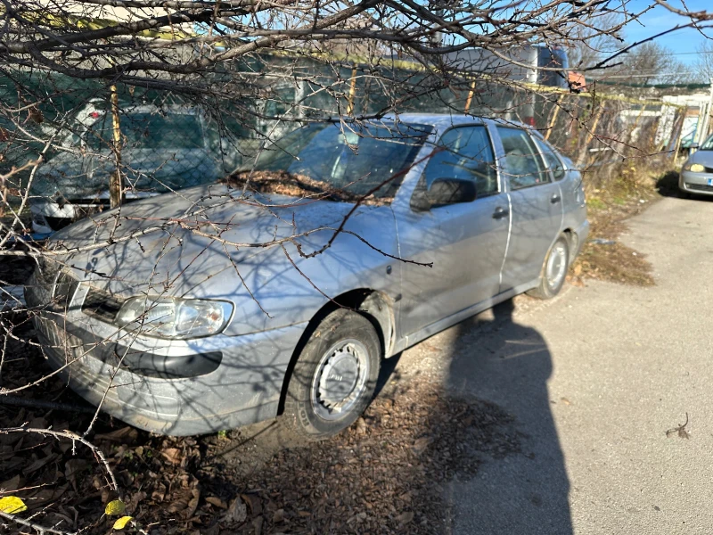 Seat Cordoba 1.9 D, снимка 2 - Автомобили и джипове - 53536232