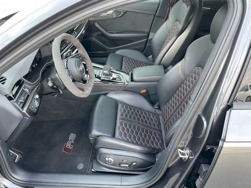 Audi Rs4 Avant 2.9 Quattro Ceramic Brakes, снимка 4 - Автомобили и джипове - 54613820