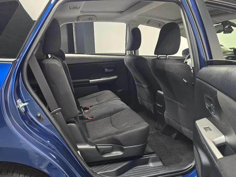 Toyota Prius V 1.8 HYBRID, снимка 12 - Автомобили и джипове - 55720202