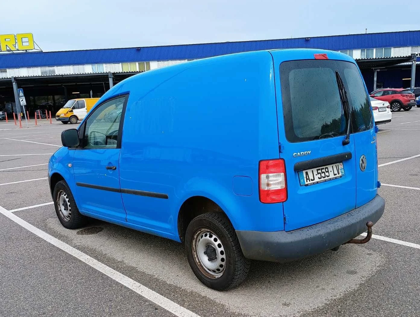 VW Caddy VAN 1.9 TDI 105 4MOTION - изображение 8
