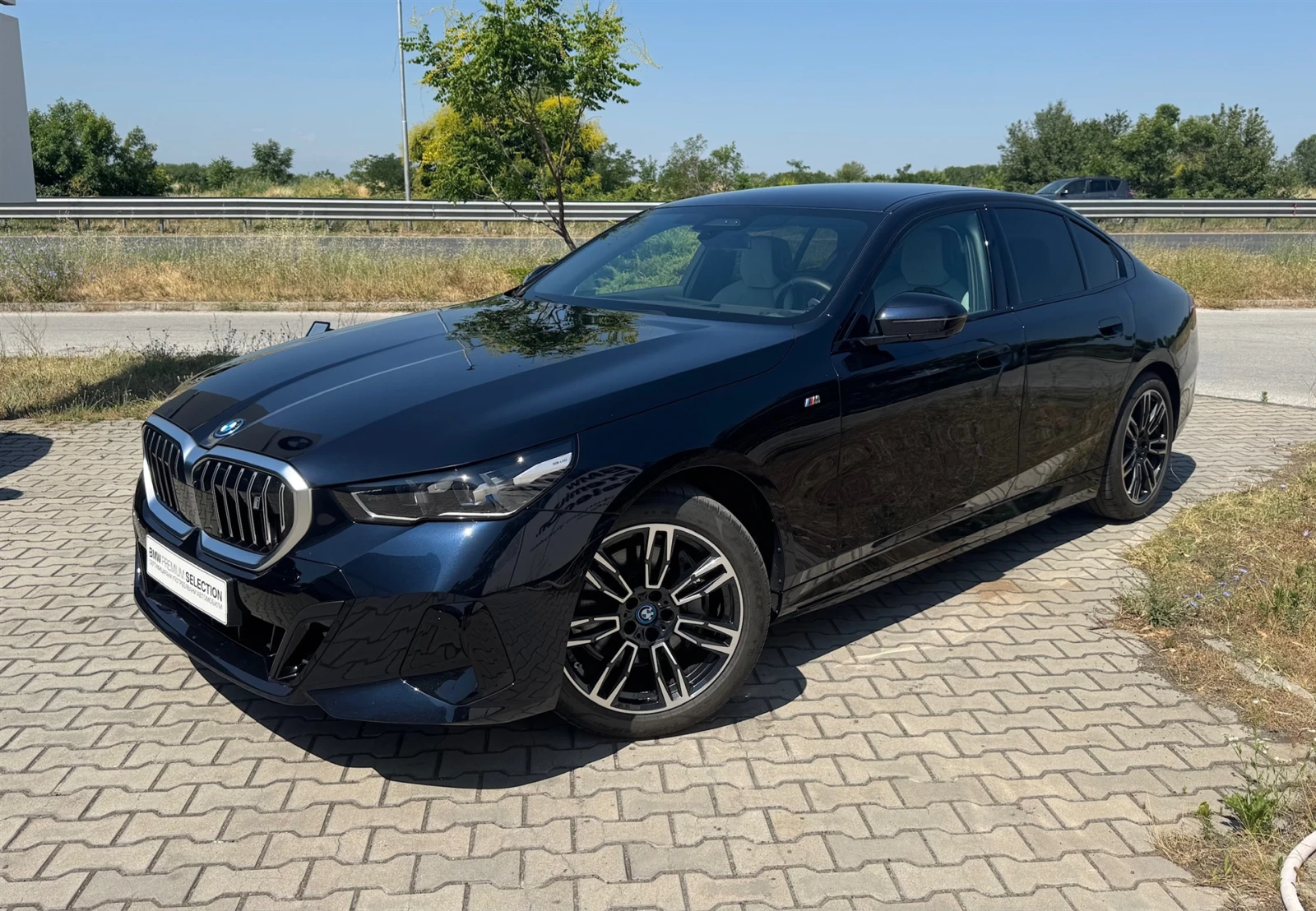 BMW i5 xDrive40 | Mobile.bg   1