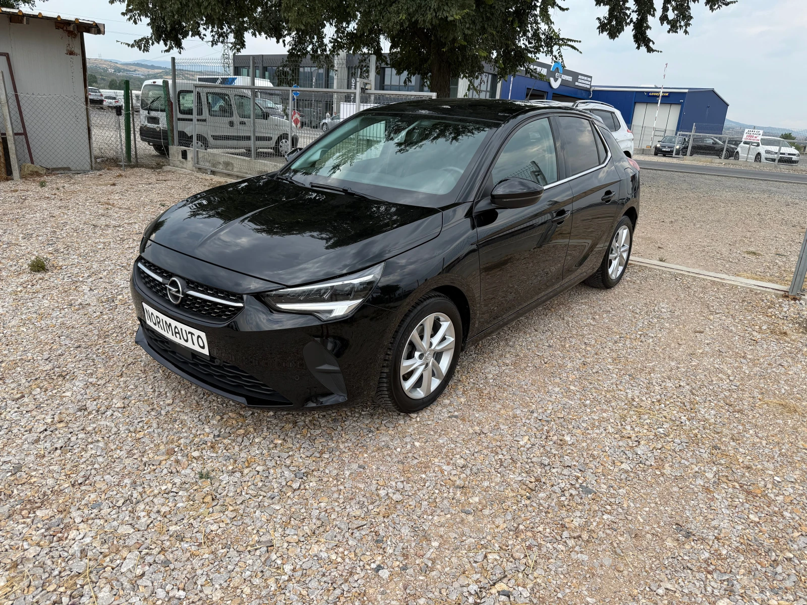 Opel Corsa 1.2i/Full option/Service book/2keys/101ps/Euro6 - изображение 5