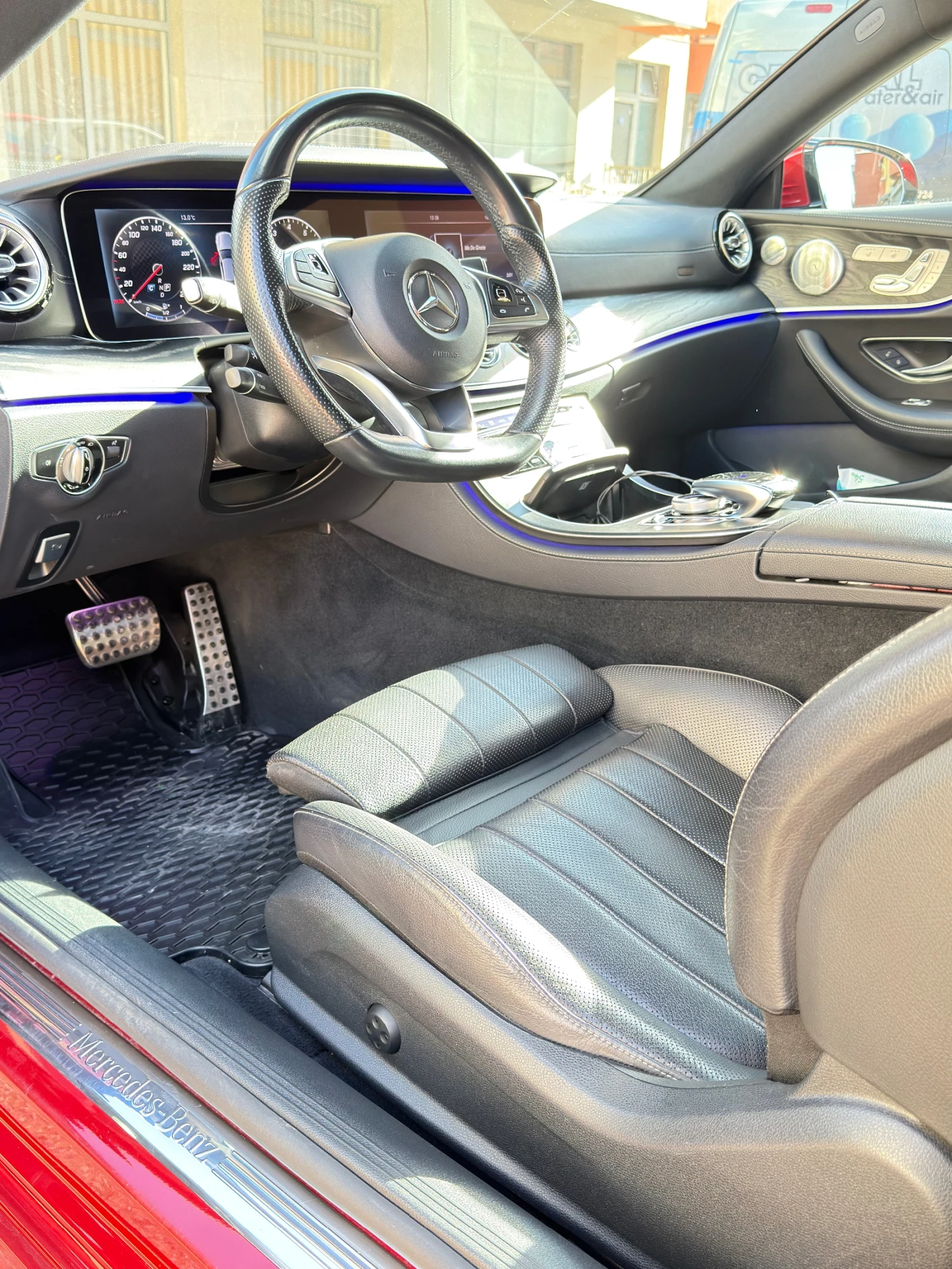 Mercedes-Benz E 400 4Matic / Burmester / Panorama / AMG Pack | Mobile.bg   9