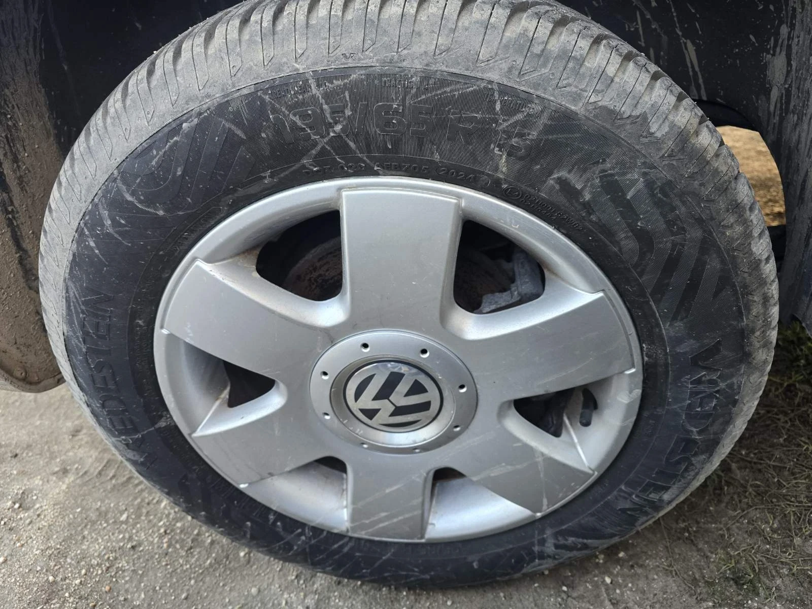 VW Caddy 1.9-105кс. - изображение 7