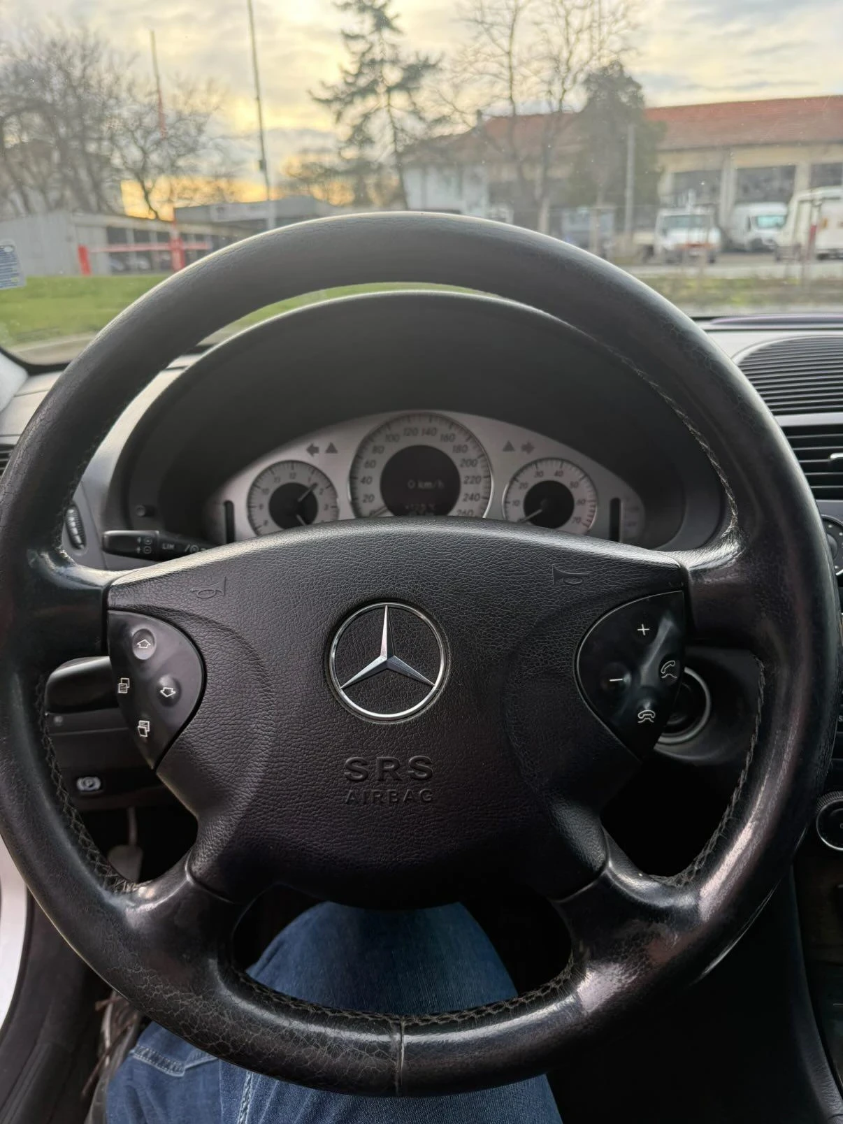 Mercedes-Benz E 320  - изображение 4