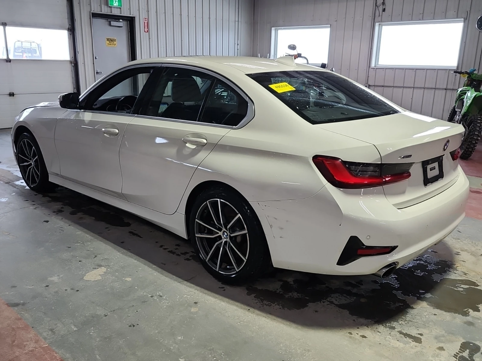 BMW 330 iXDrive * АвтоКредит* (Цена до БГ) - изображение 4